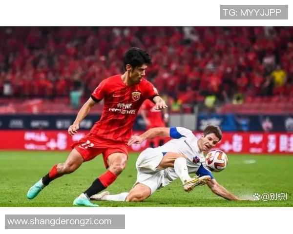 足球明星因意外受伤引发球迷热议恢复之路备受关注 足球明星因意外受伤引发球迷热议恢复之路备受关注